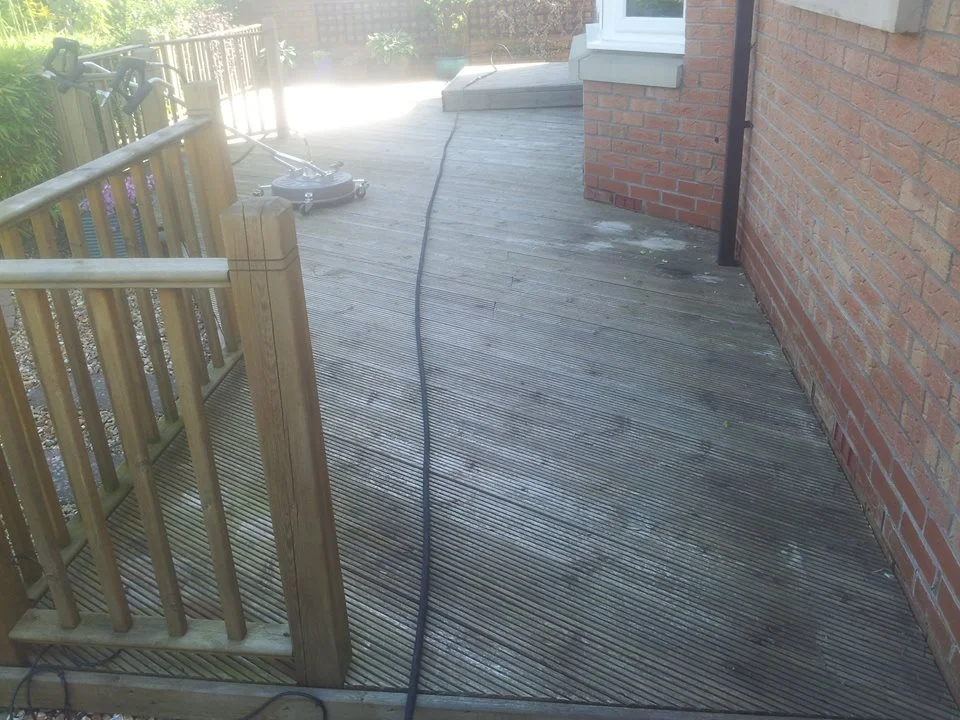 Decking Cleaning Glasgow - Hamilton