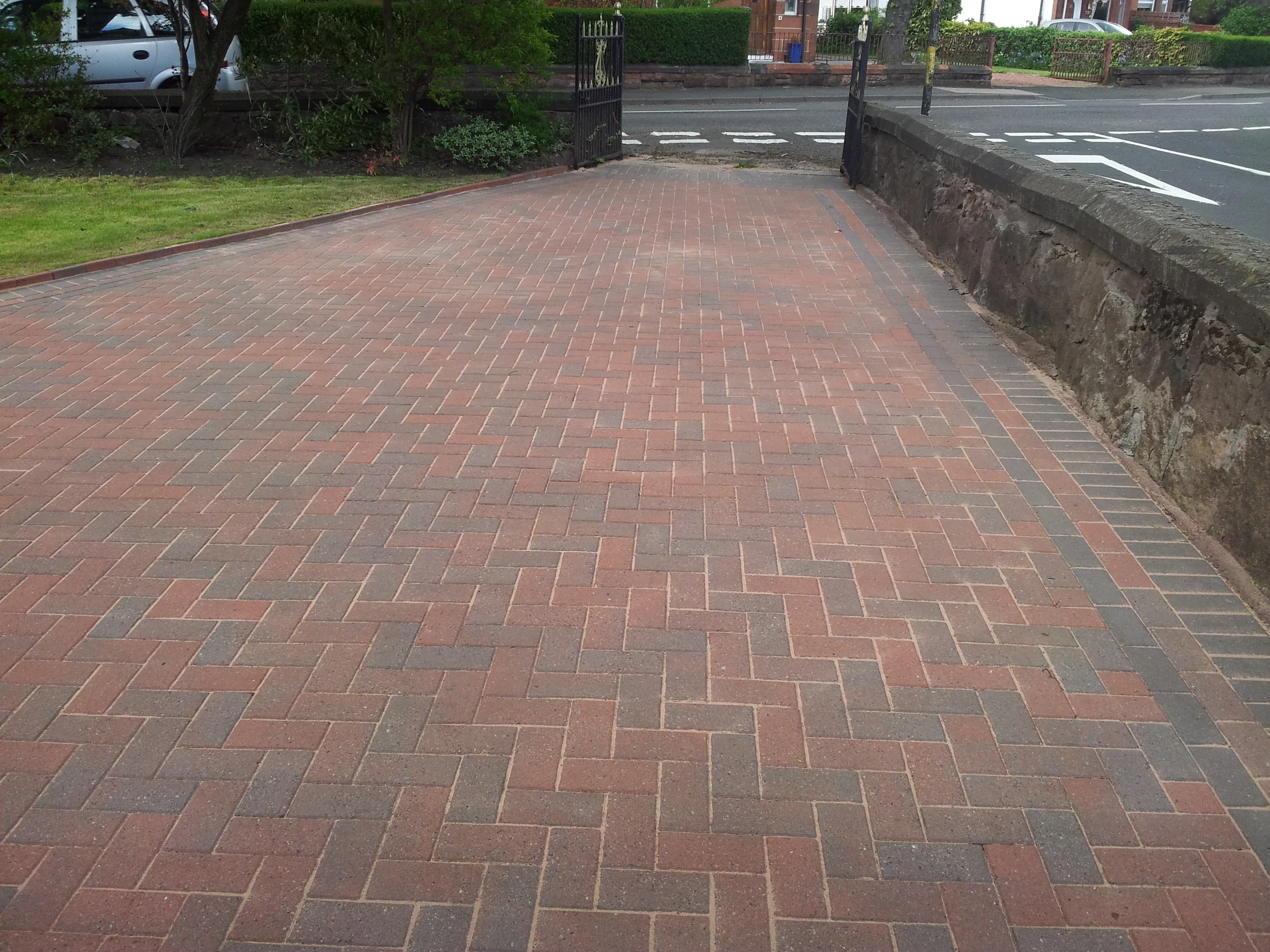 Monoblock Driveway Cleaning Glasgow - Bearsden