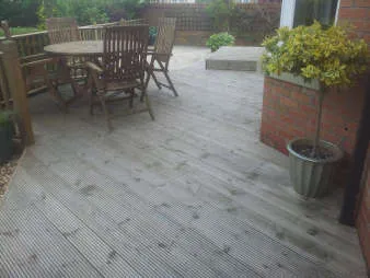 Decking Cleaning in Glasgow | Eco Driveway Cleaning