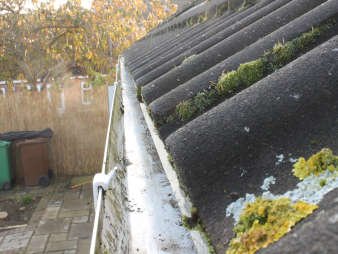 Gutter Cleaning in Glasgow | Eco Driveway Cleaning